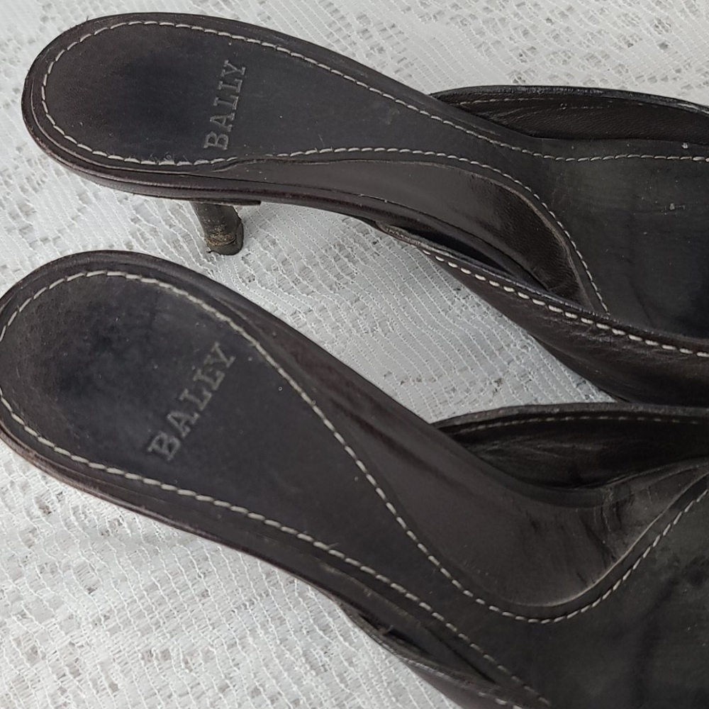 Bally slip on brown leather kitten heels sz 5.5 - Picture 4 of 9
